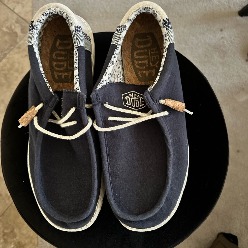 Men’s shoes like new condition!!